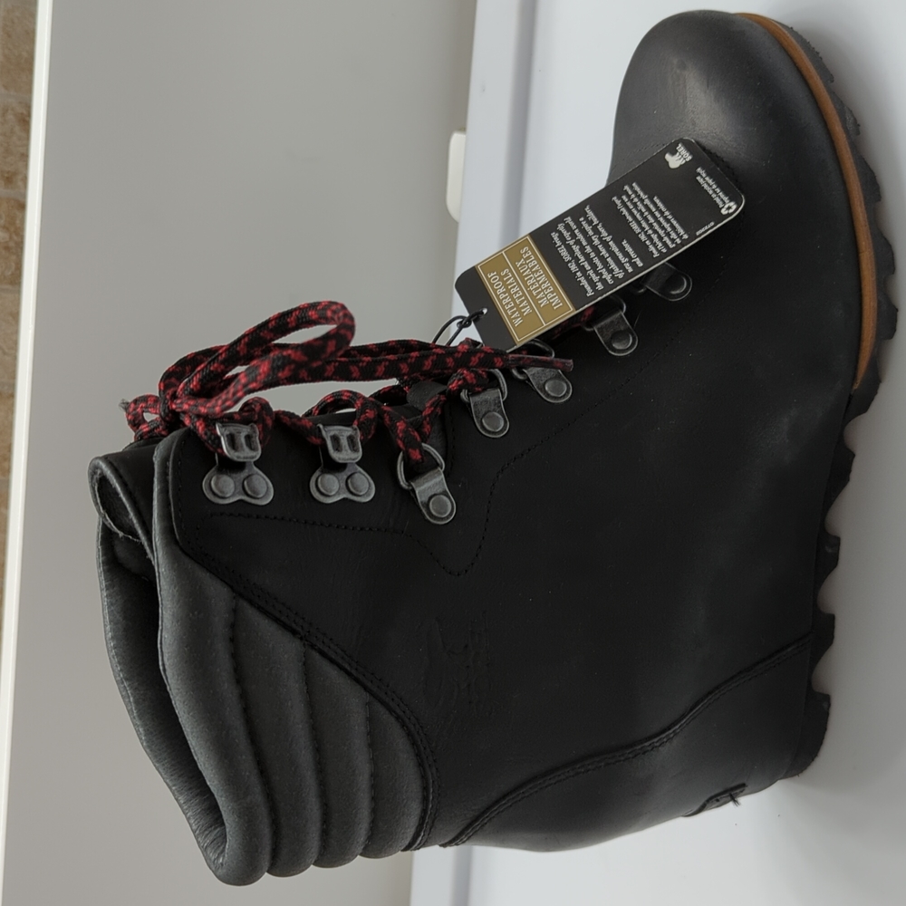 Sorel Wedge Boots, size 10, black